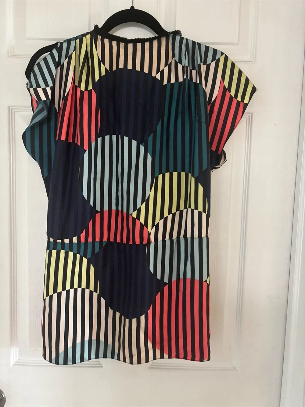Diane Von Furstenberg DVF Silk Wrap Top Multicolor Striped Geometric Print Sz 4